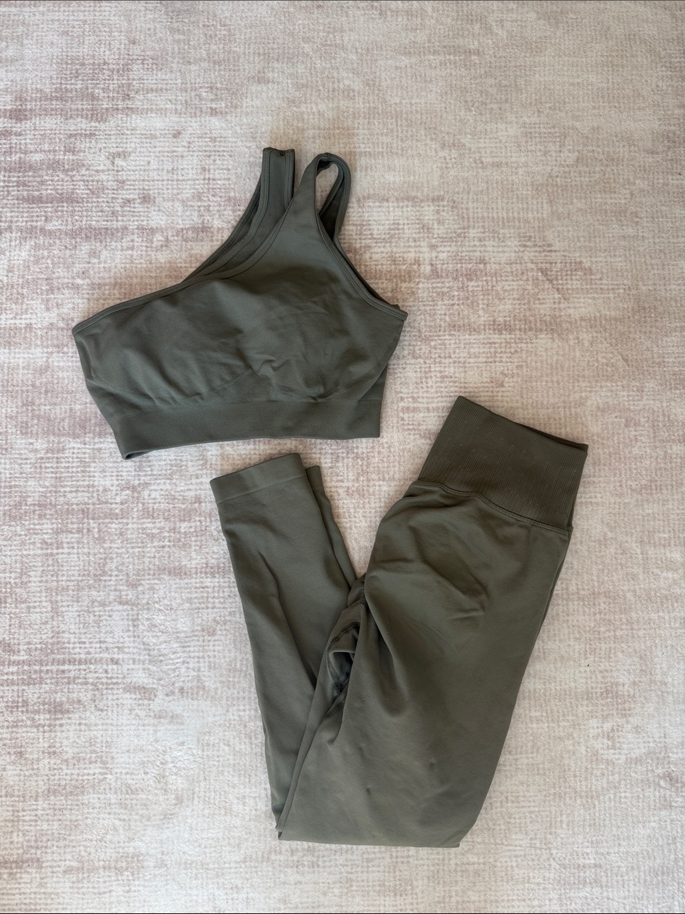 Legging & Sports Bra Set Size M